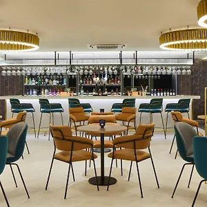 Courtyard By Marriott London Heathrow Airport ホテル